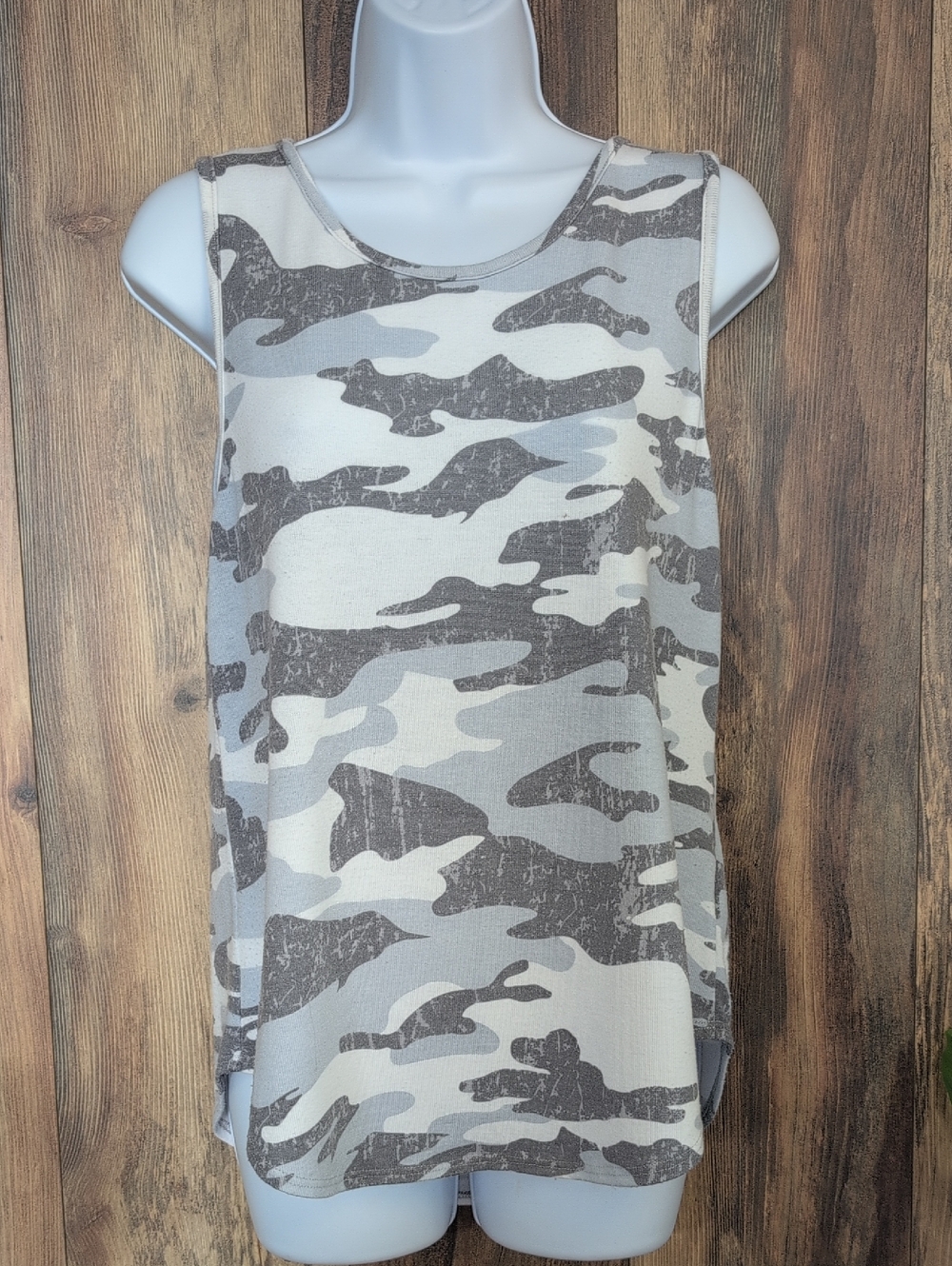 BomBom Camo Print Knit Tank Top M         Q282